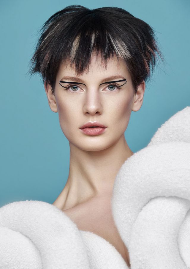 Argonlite Hair by Louise Vlaar Hair at Pro-Solo, Alkmaar, Netherlands  Make-up: Angelique Stapelbroek Styling: Ed Noijons Photographs: Ivo de Kok