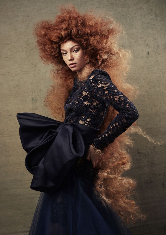 Eloquent Hair: Arjan Bevers @arjanbevers Salon: Avanti Kappers @avantikappers Photography: Ivo de Kok @studio_ivodekol MUA: Mireille Bevers Brunt @mireillebeversbrunt Stylism: Annet Veerbeek @annetveerbeekstyling Designers: @edwin_oudshoorn, @nvdkcouture_rentals, @michim_michelle Products: Schwarzkopfpro @schwarzkopfpro Models: @romydaniels_, @yasminreneedjuricek, @jessicalliese, @savanchy, @a.a.a.line