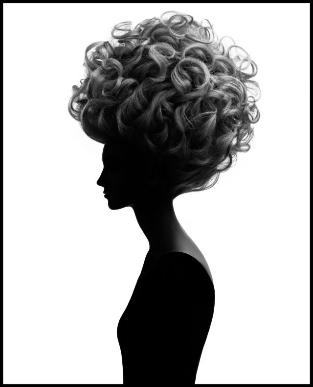 Glamour Vision Hair: Milena Maršić & 'Glamour' team Styling: Saša Joka Make up: Saša Joković Photography: Mladen Šarić Models: Lea Petanović/Colors Model Management & Zvonimir Andrić Digital retouching: Mladen Šarić
