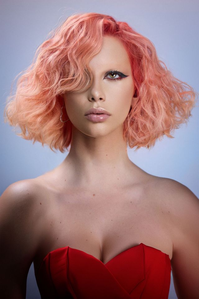 Red @peluqueria_encarna_moreno_ @merygomezhair_Photography Martin de Brito