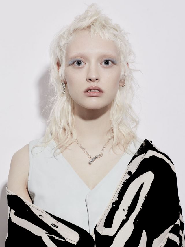 The Edit Collection Hair by F.A.M.E. Team 2022 – Alex Cook, Darrel Starkey, Jessica Hau, Lydia Wolfe Mentors: HOOKER & YOUNG  Art Director: Suzie McGill  Make-up: MV Brown  Styling: Detroit Law  Photography: Michael Young  Products and in association with ORIBE