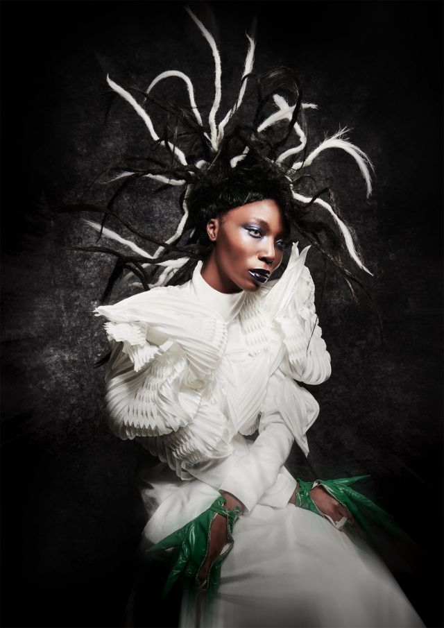 Avantgarde Collection Photo: KO PHOTOGRAPHY by OLIVER RUST Postproduction: Hume Retouching Hair: SHY+FLO by Shayna & Florian Knittel Styling: Anastasia  Bull Make up: Christina Lutz
